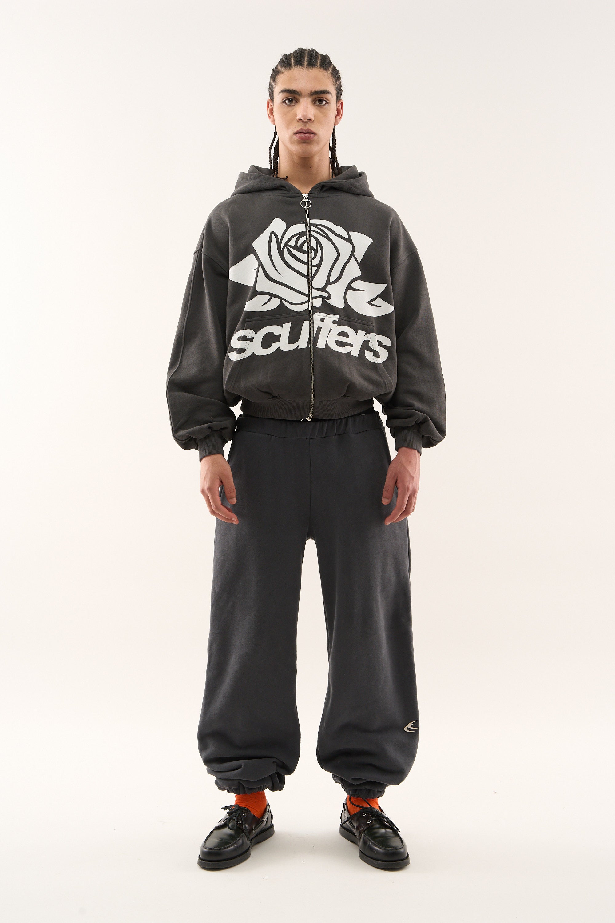 Mädchen dunkler Reißverschluss