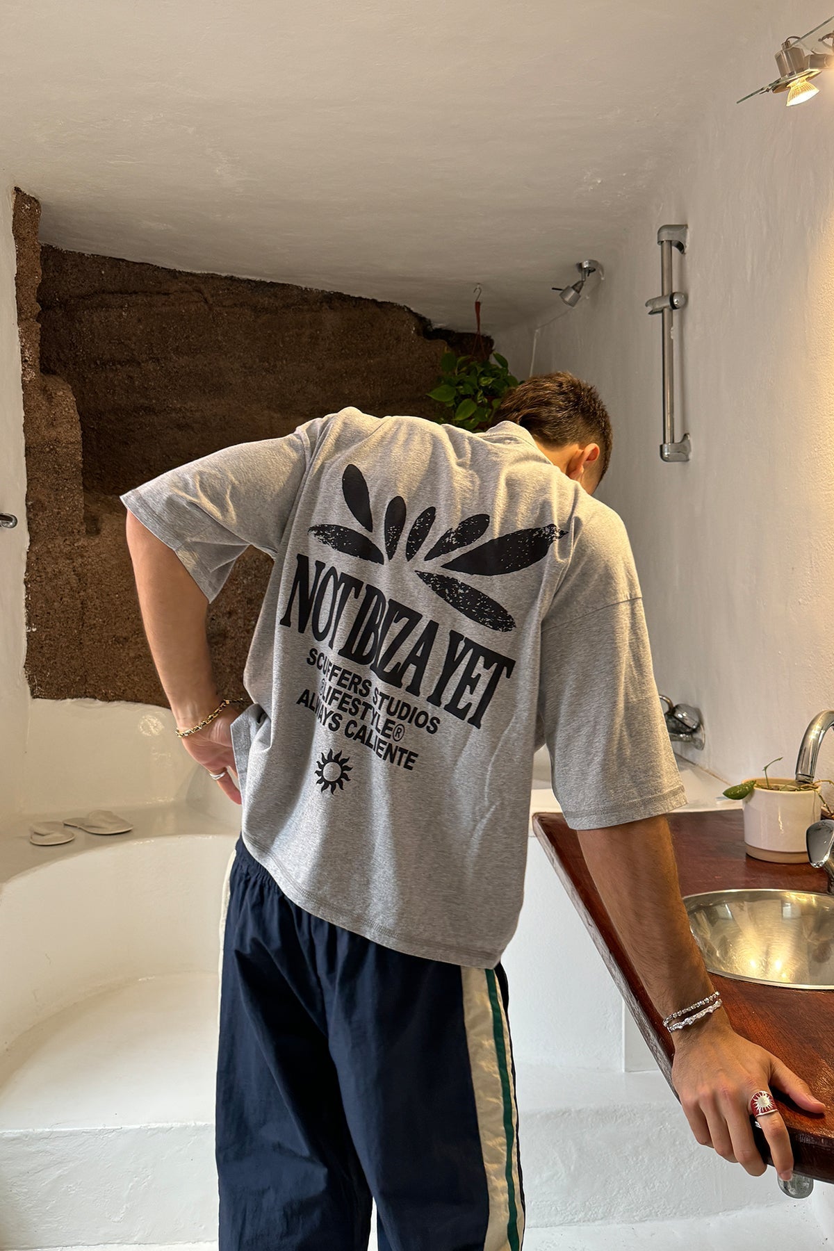 Nicht Ibiza Hellgraues T-Shirt