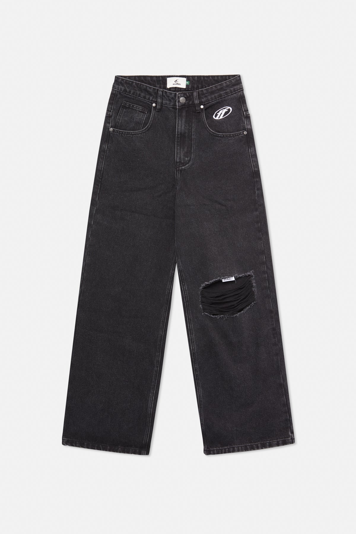 Zerrissene, übergroße, gewaschene schwarze Jeans