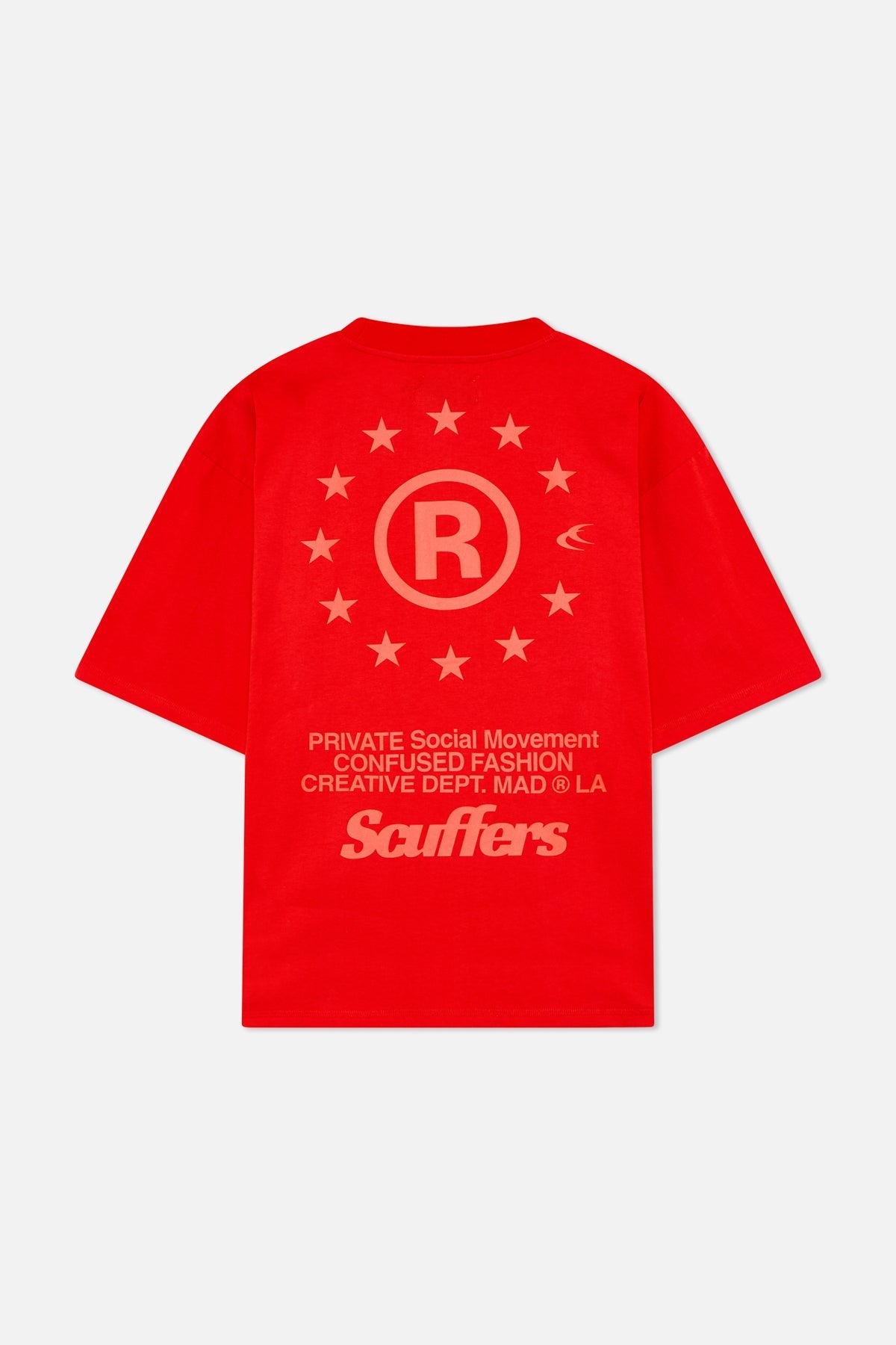 Verwirrtes rotes T-Shirt