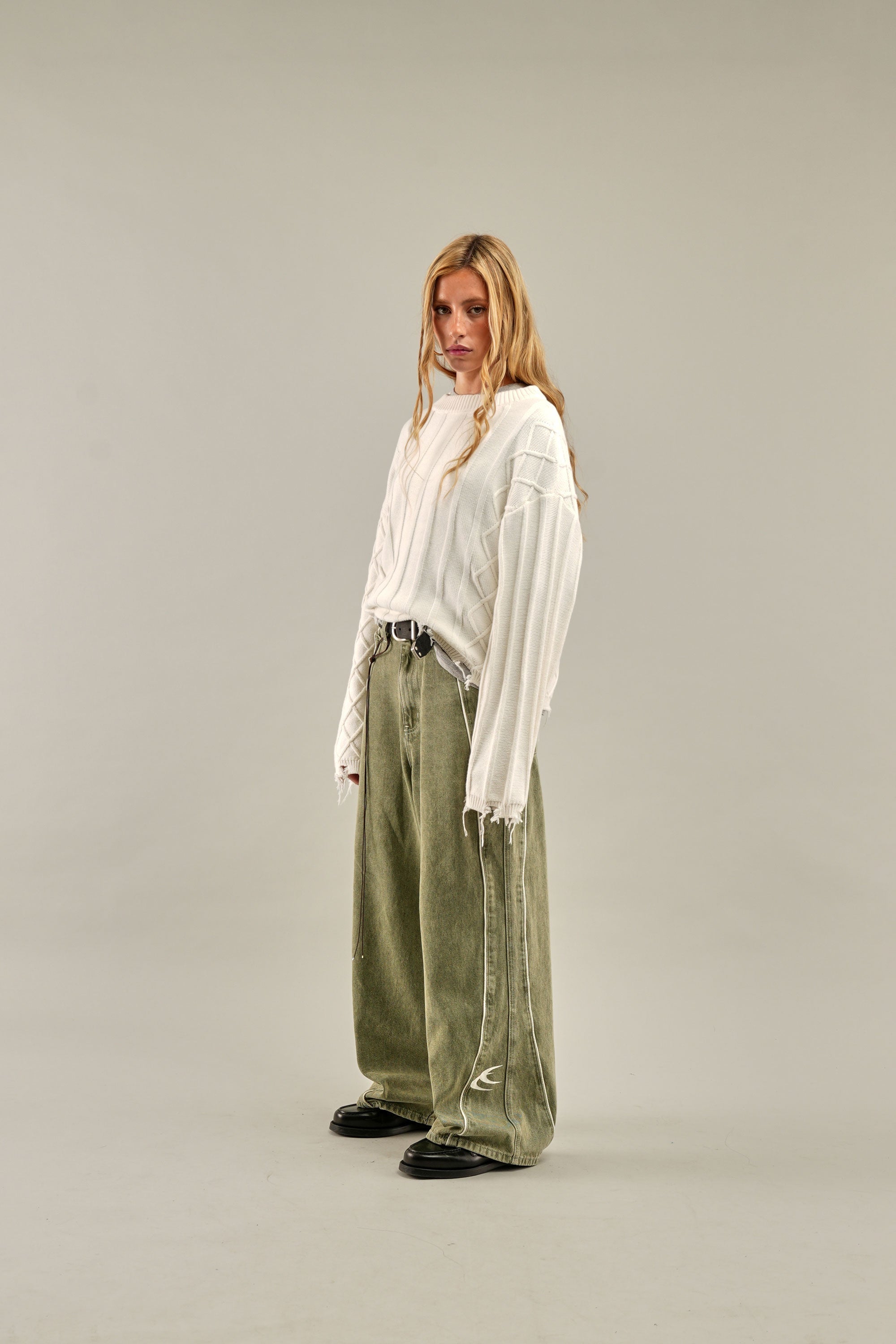 Übergroßes weißes Trench-Trikot