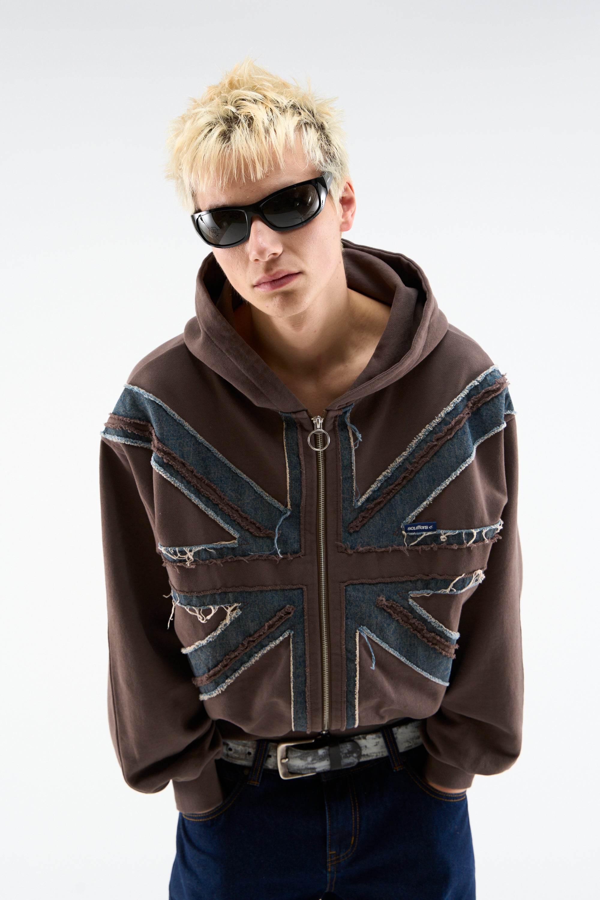 Flaggenbrauner Reißverschluss