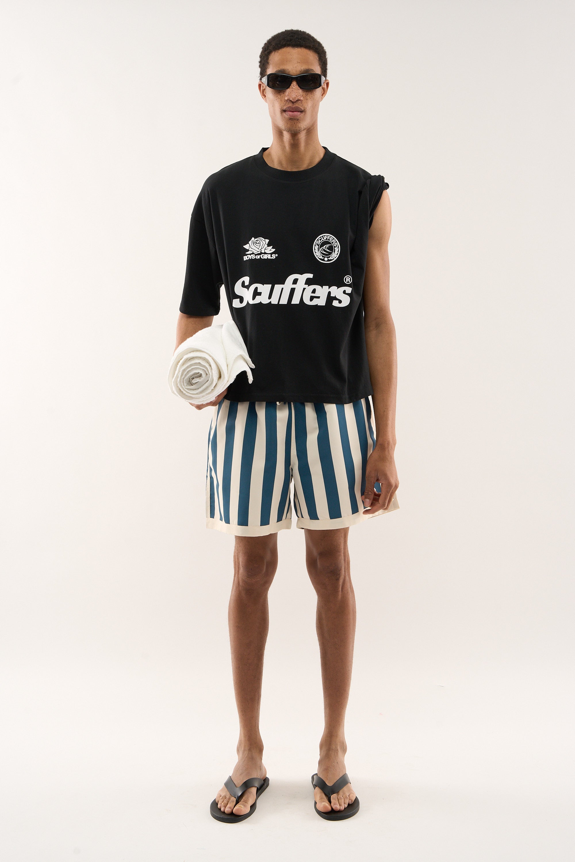 Perlschwarzes T-Shirt