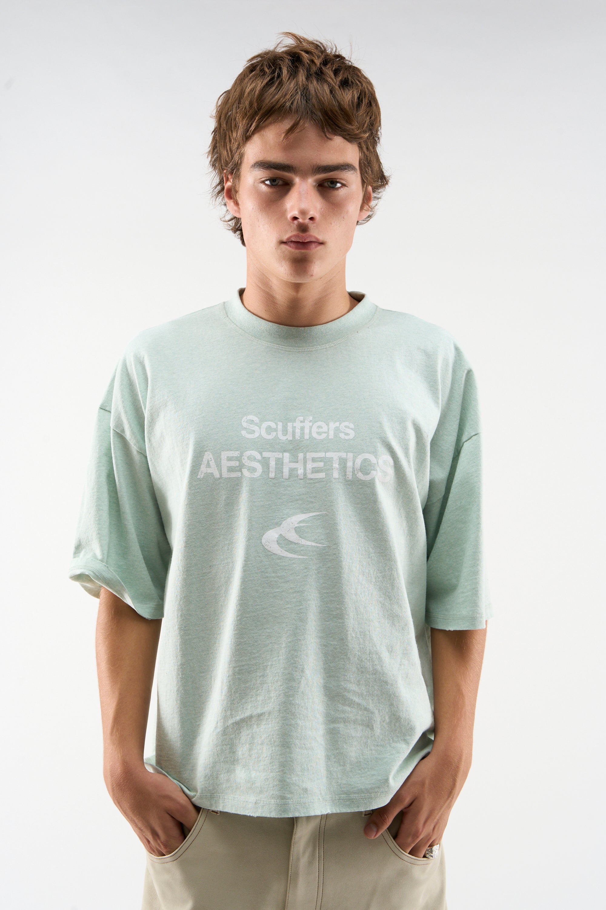 Nobrand hellgrünes T-Shirt