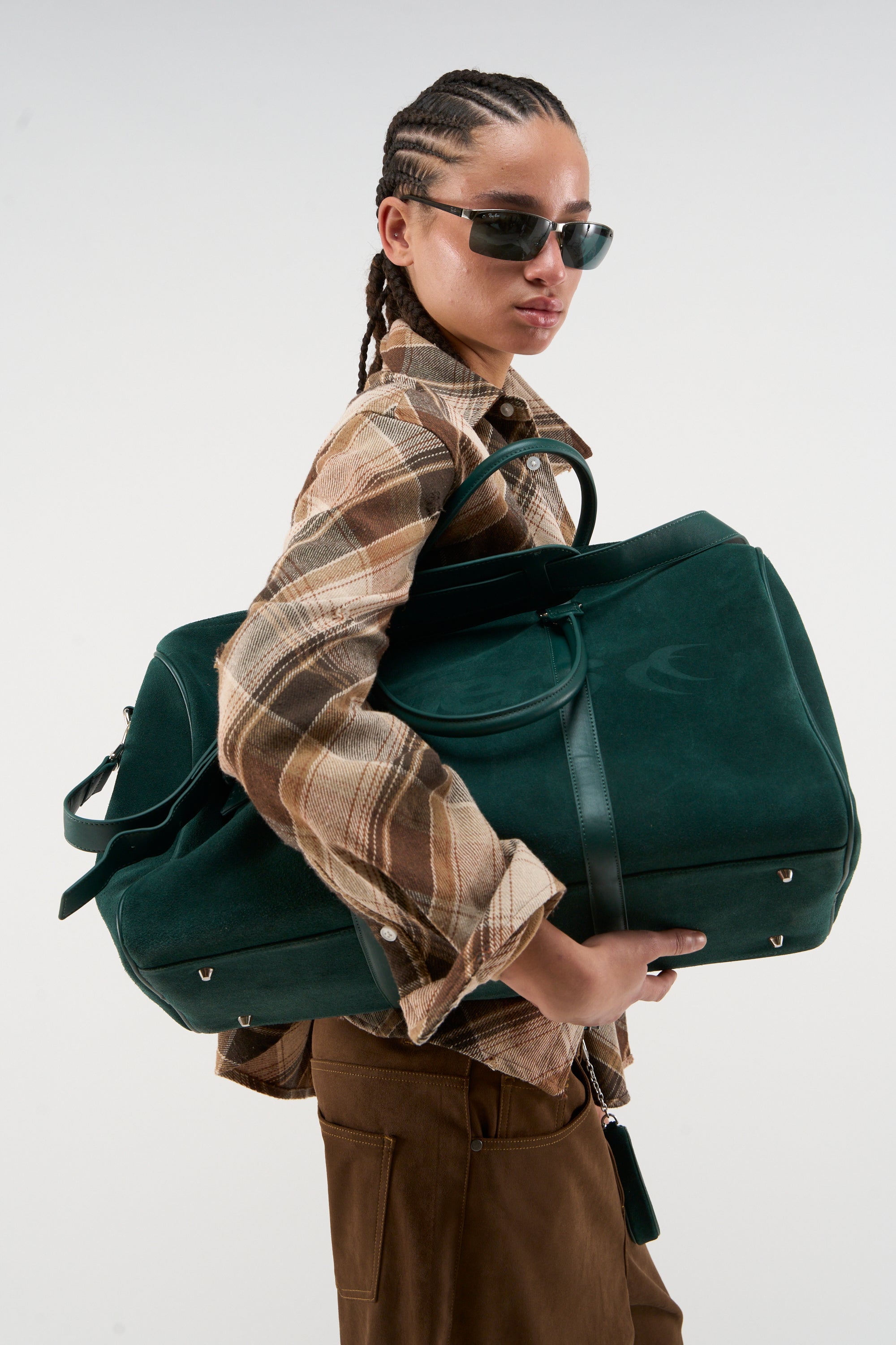 Grüne Wildleder-Reisetasche