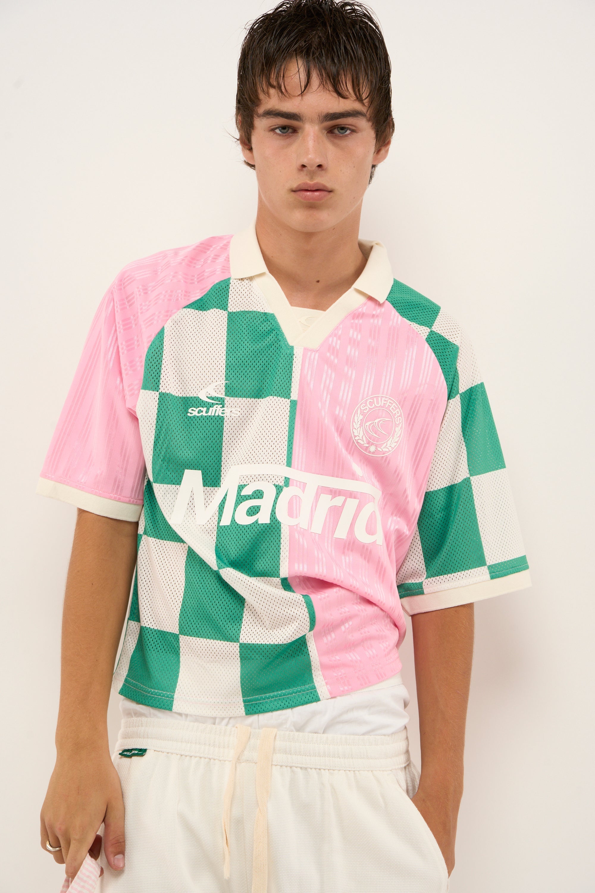 Madrid Pink &amp; Kariertes Fußball-T-Shirt