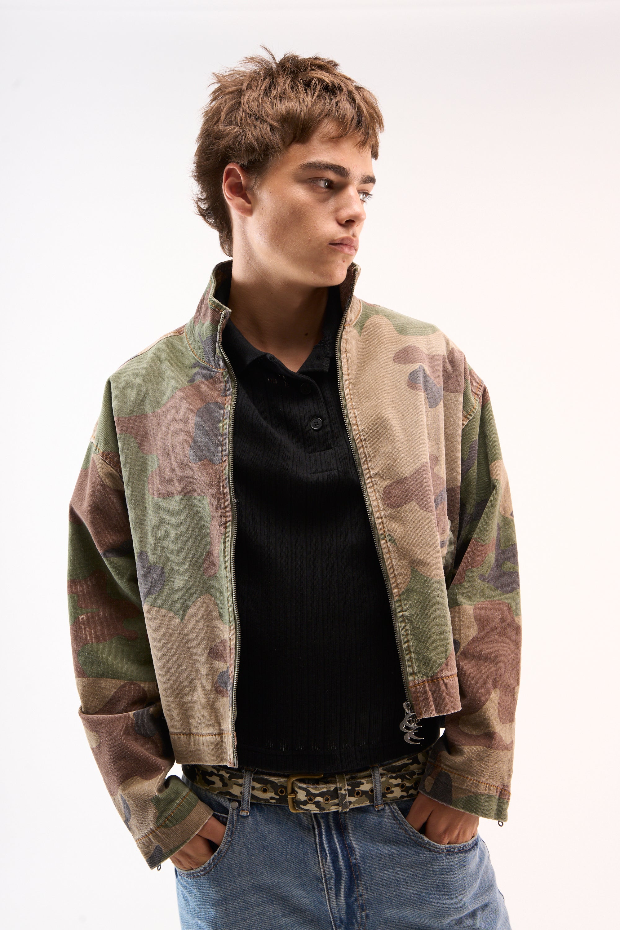 Cordjacke mit ausgestelltem Camouflage-Muster