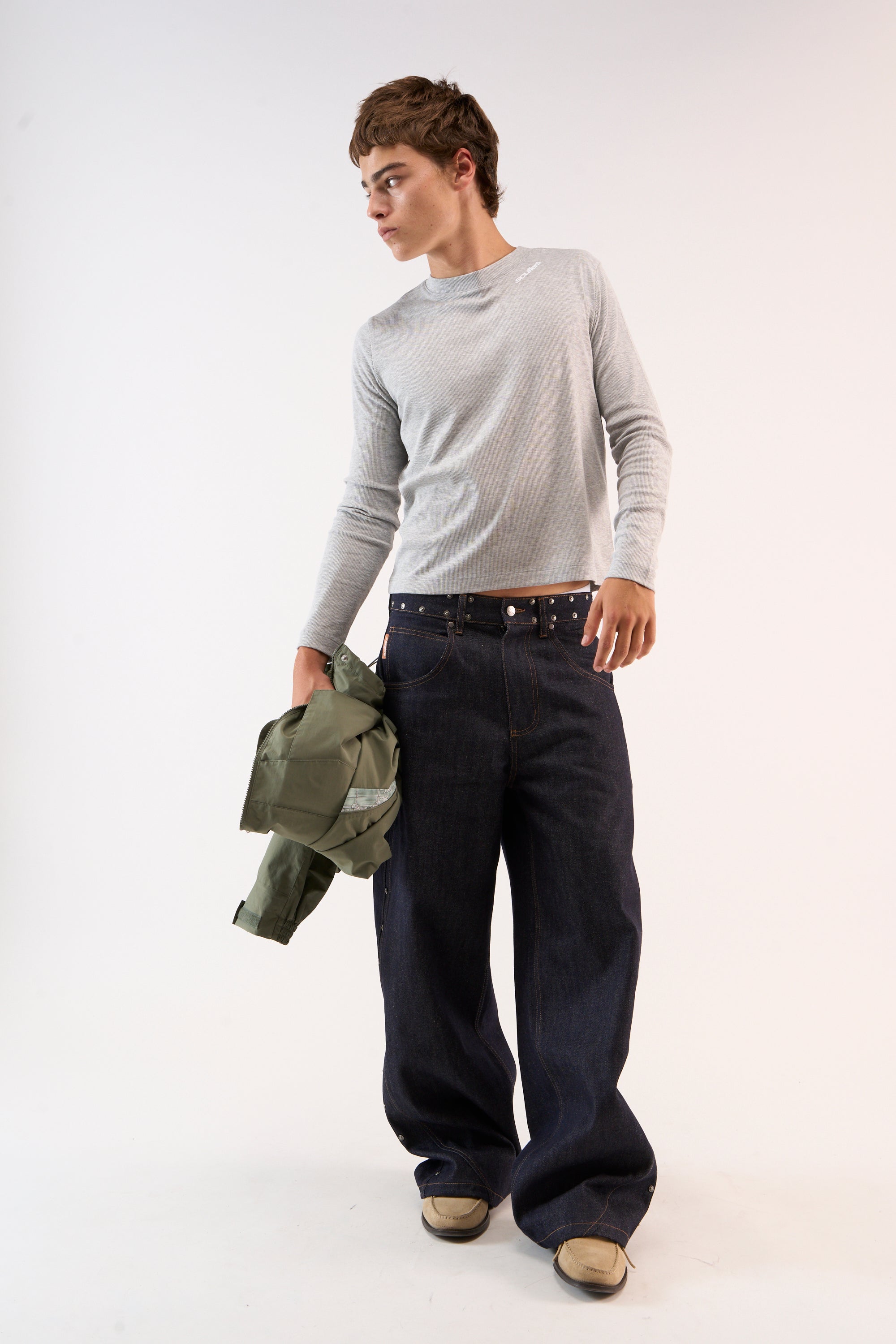 Ausgebrannt graues Langarmshirt