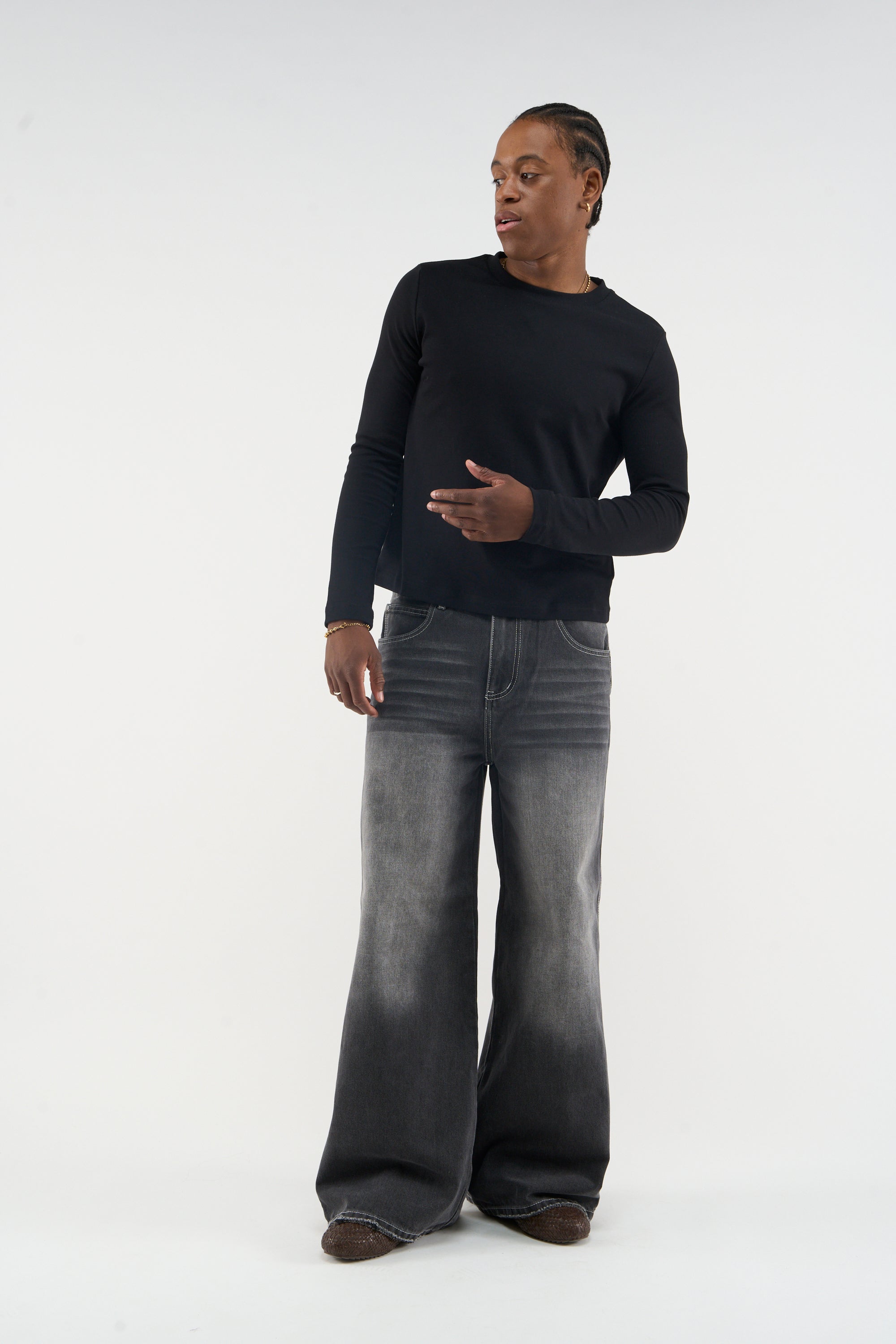 Graue Hose mit Reißverschluss