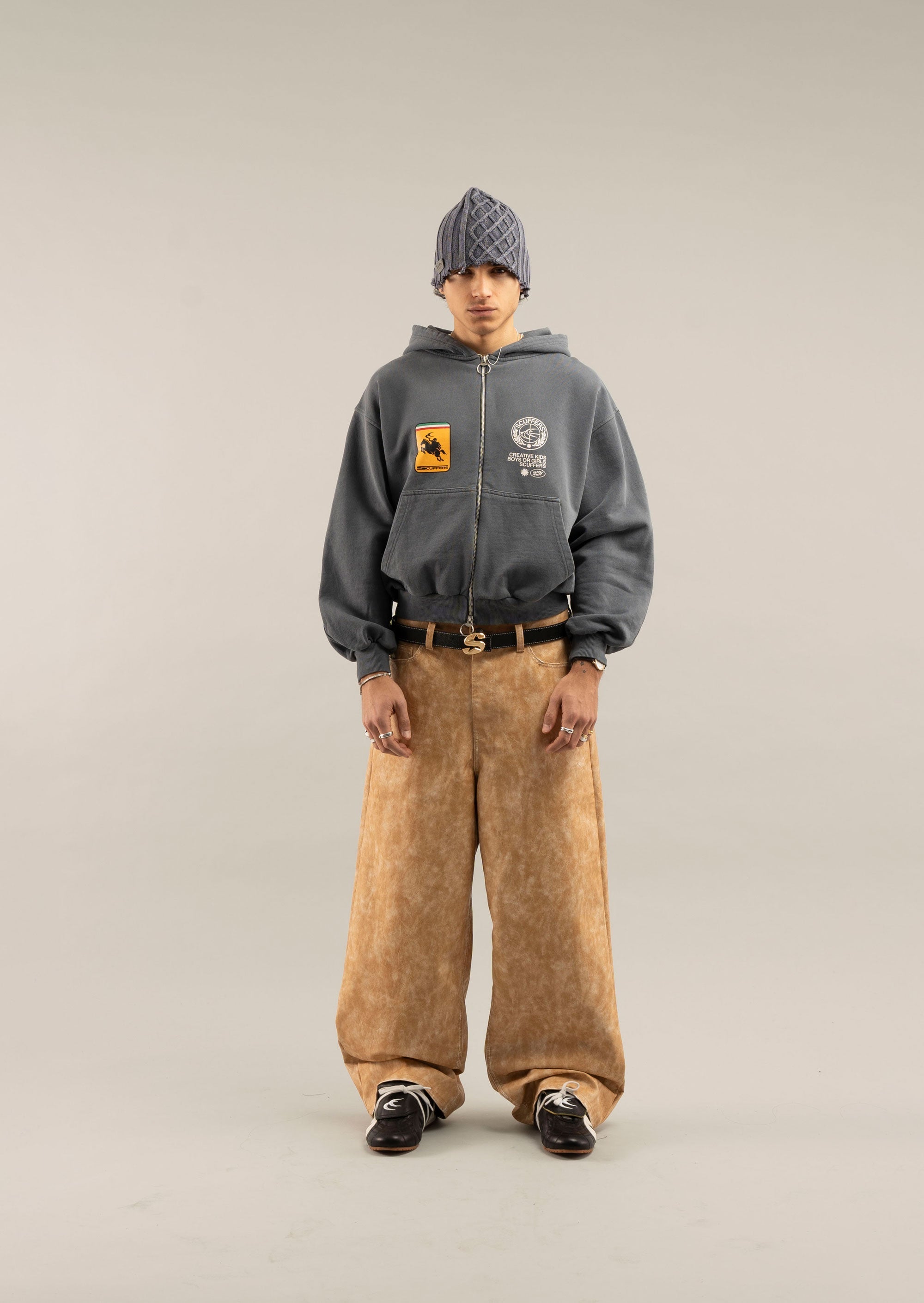 Steinfarbener Reißverschluss in Hellblau