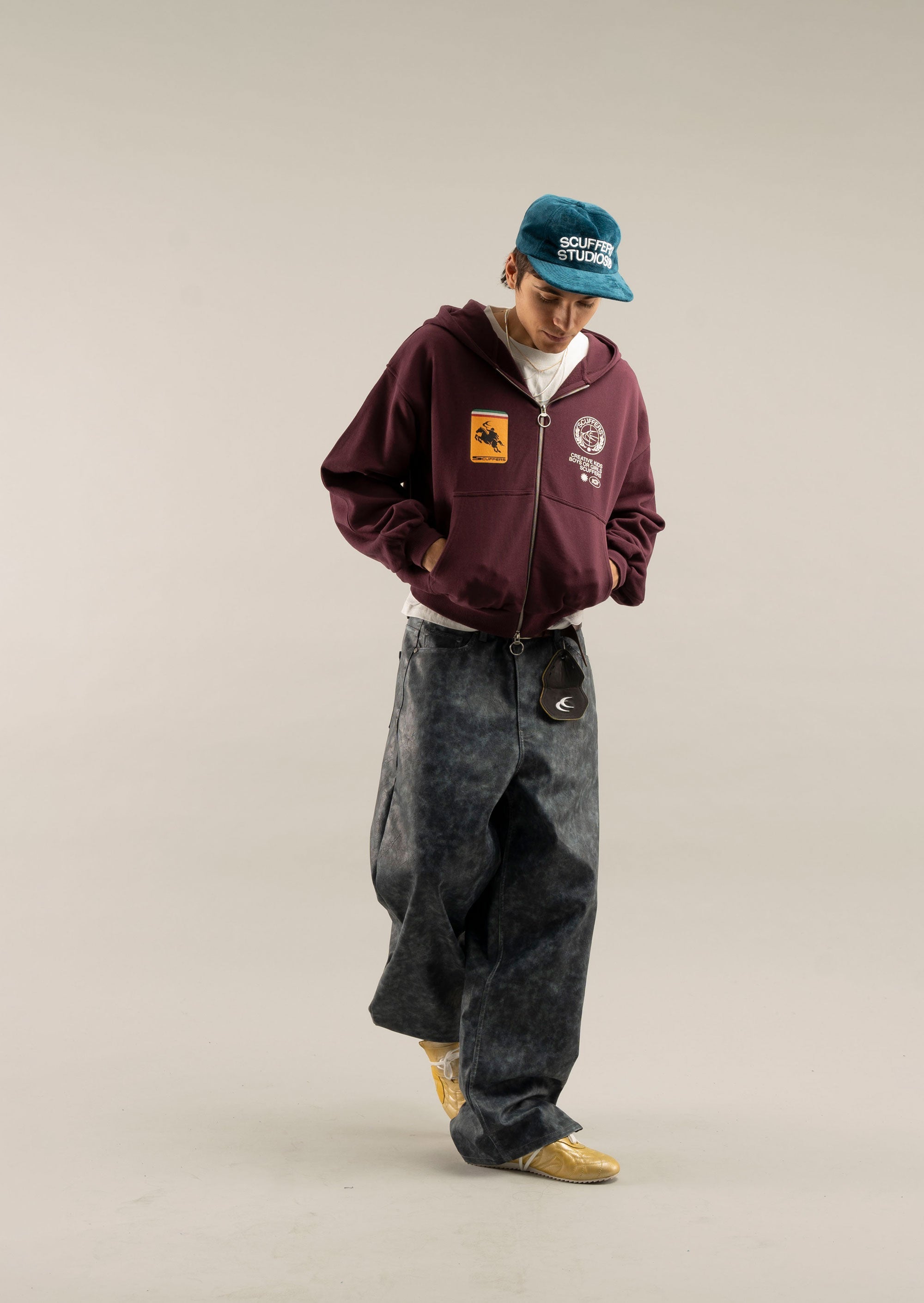 Steinfarbener Reißverschluss