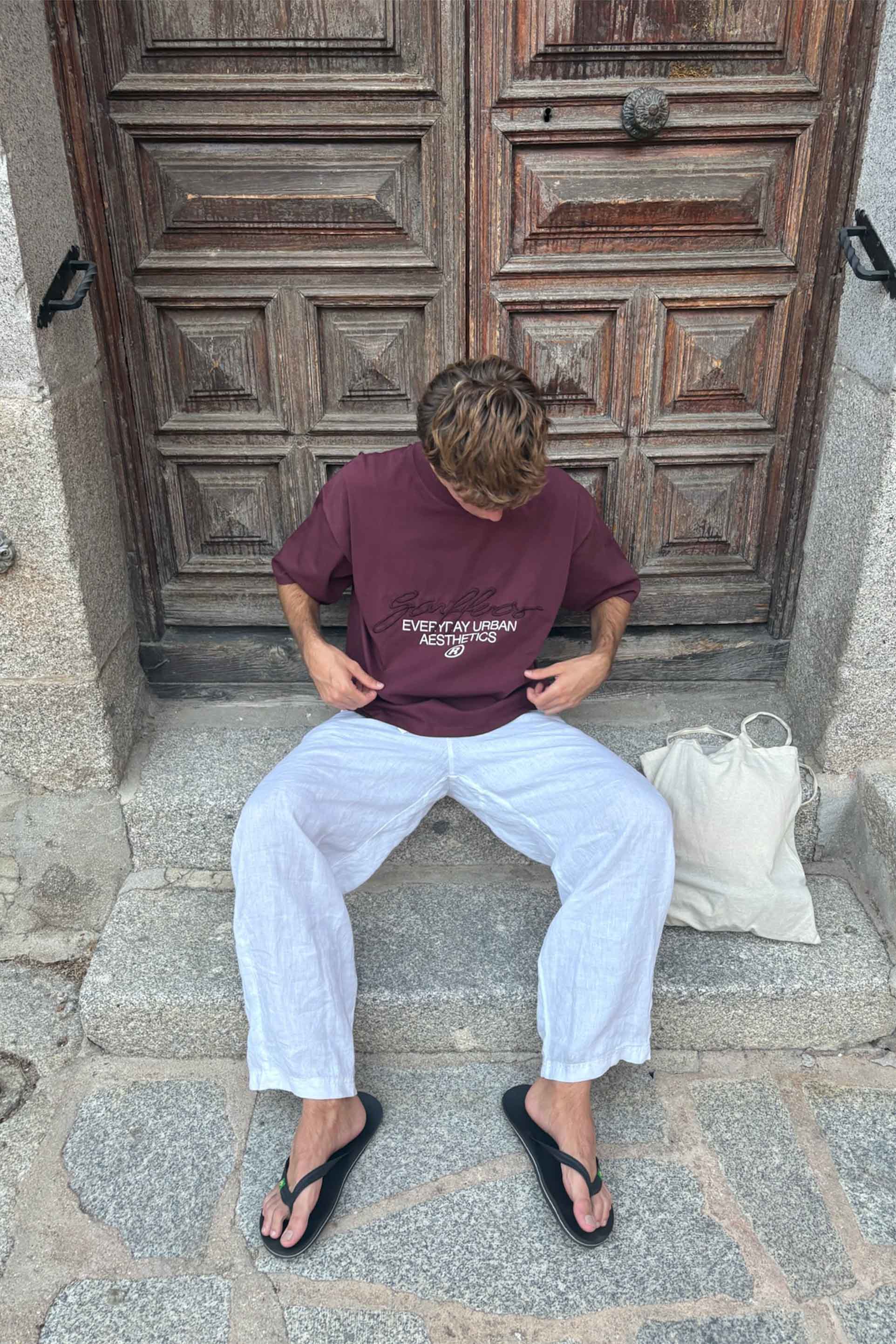 Neues Signature Burgundy T-Shirt