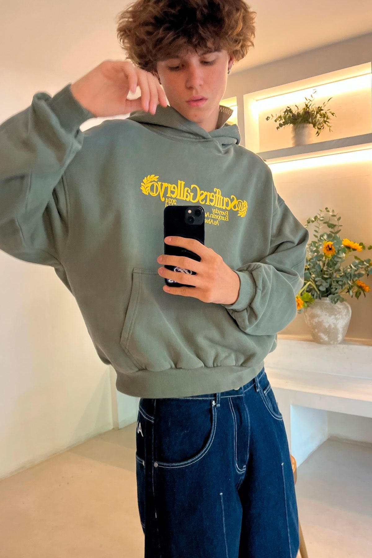Galerie Grüner Hoodie