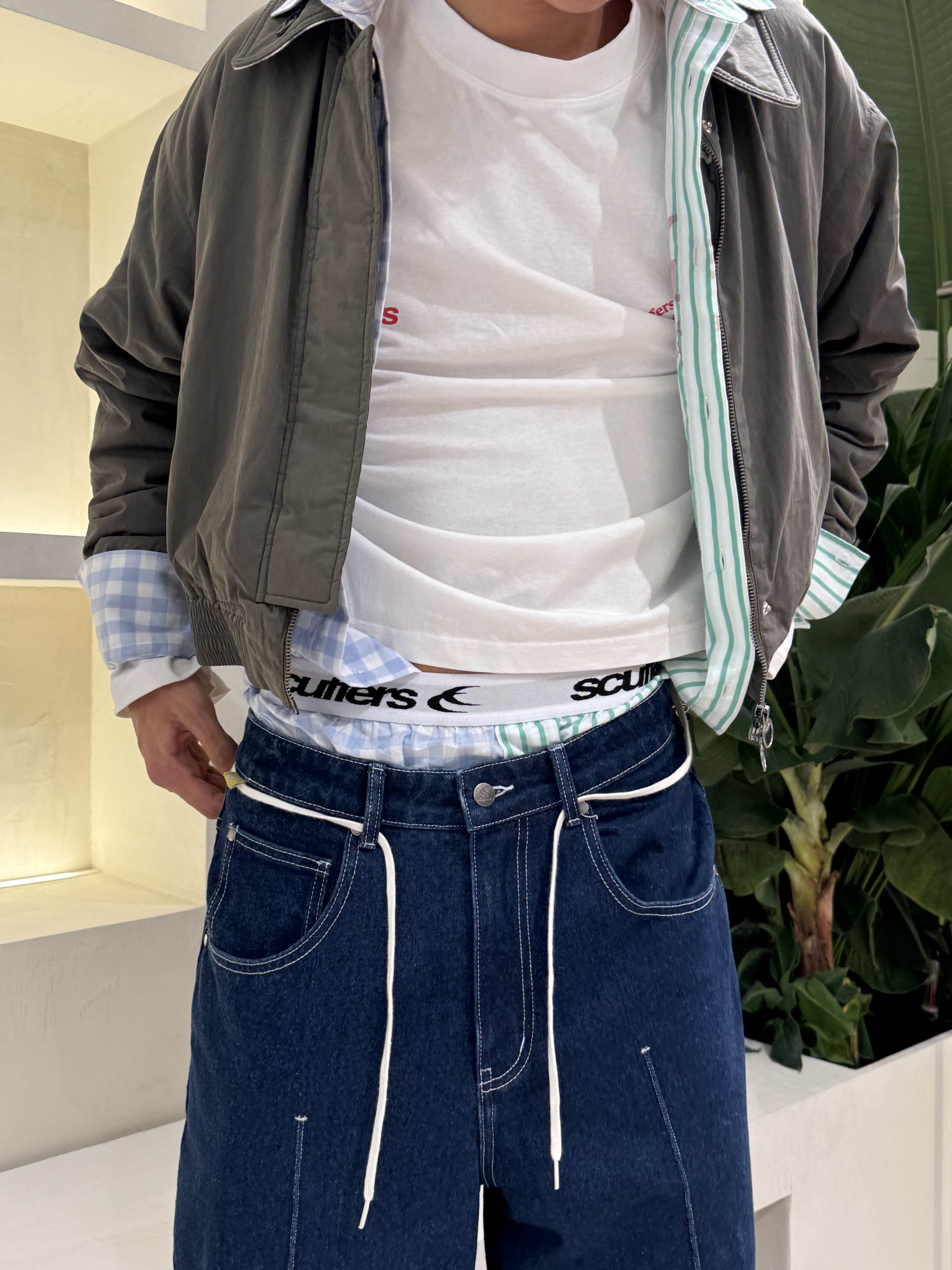 Hollywood-blaue Hose