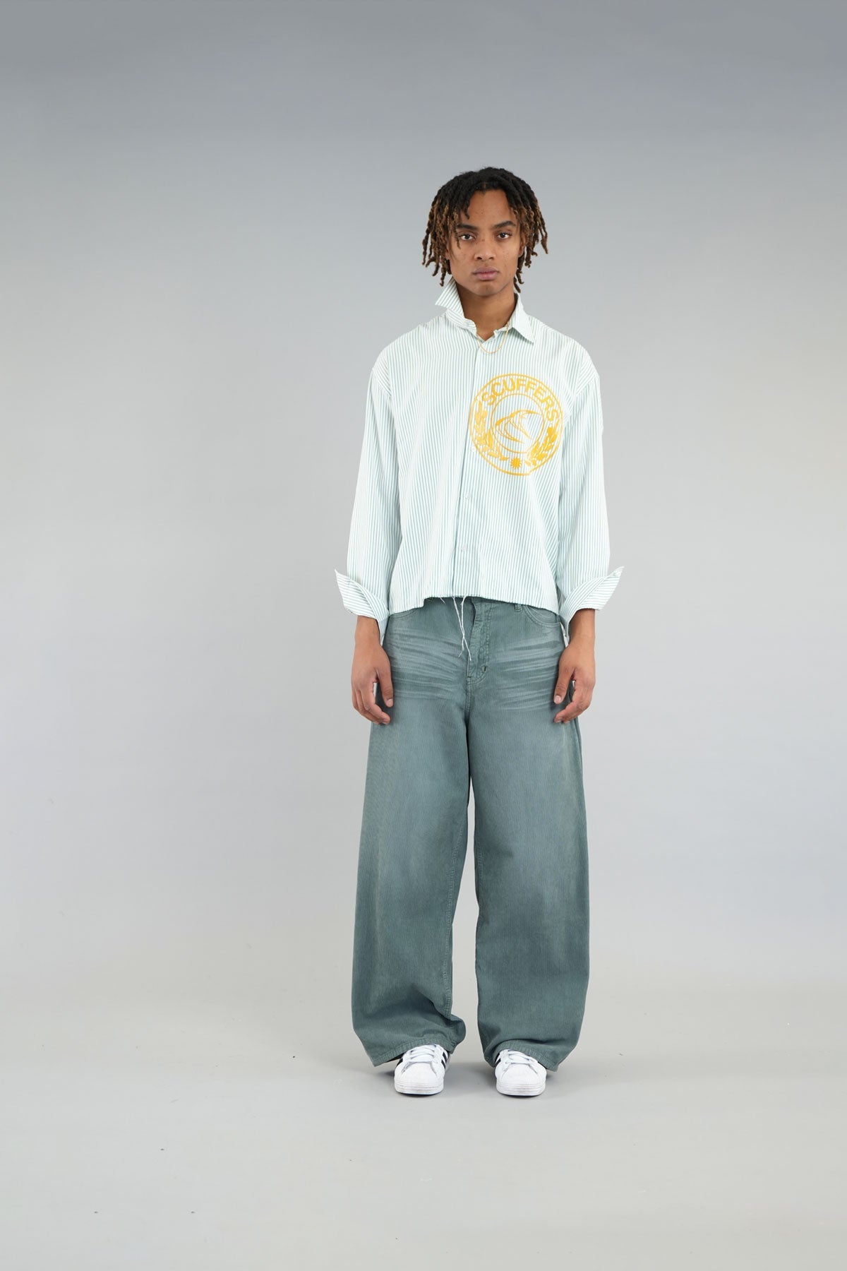 CLG-Streifen Grünes Hemd