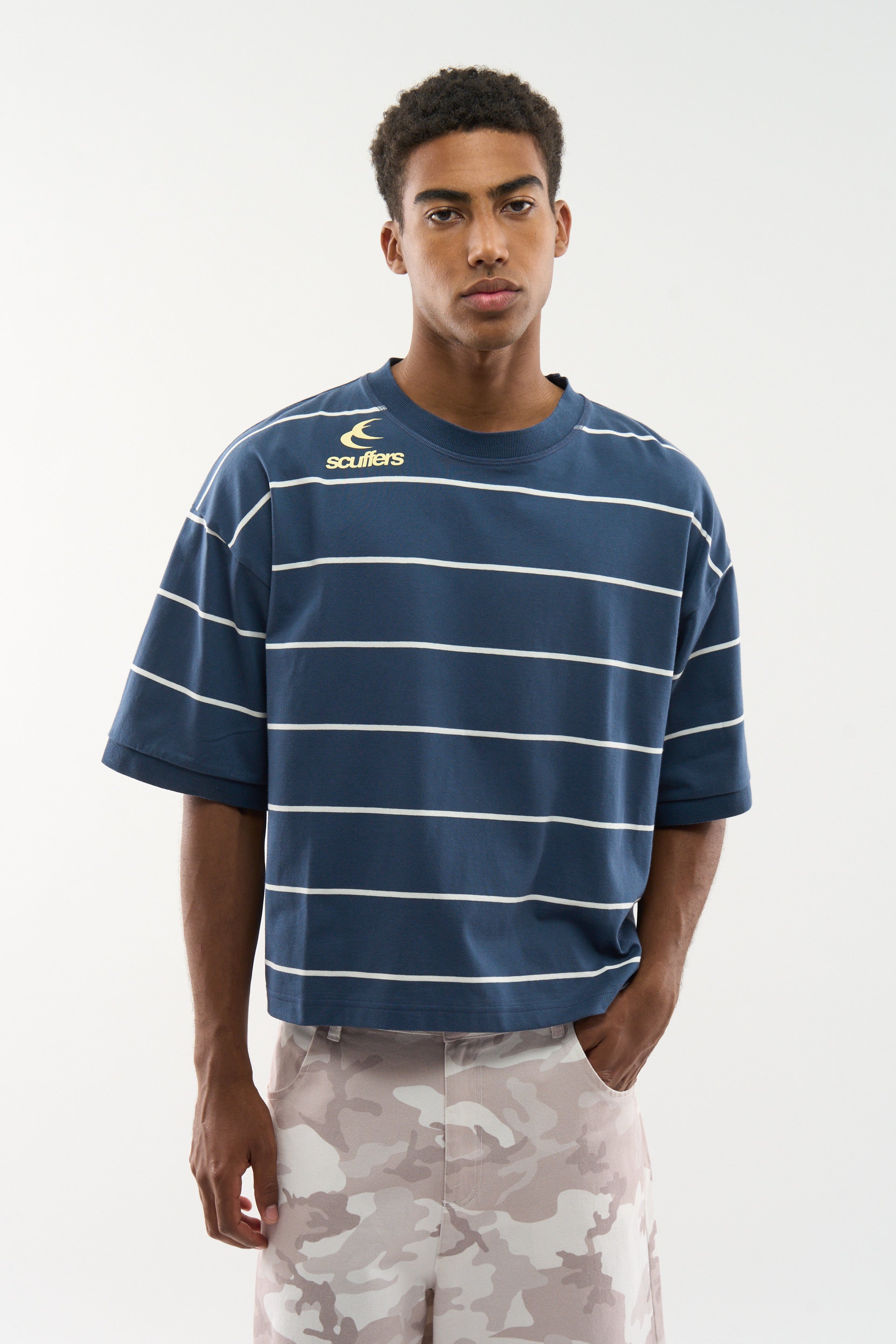 Neues Amore Navy T-Shirt