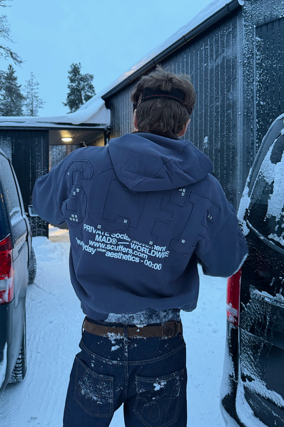 Weltweiter blauer Hoodie