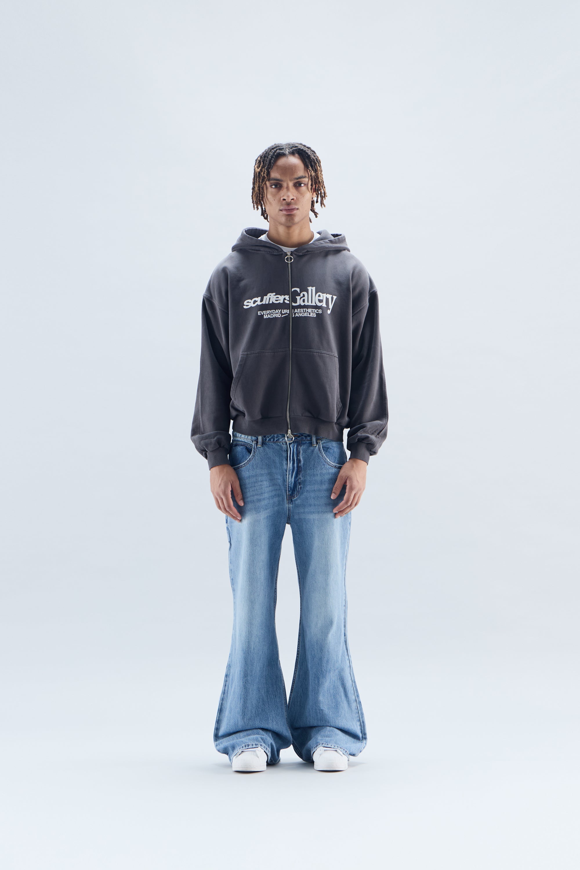 Gallery Schwarzer Kapuzenpullover mit Reißverschluss