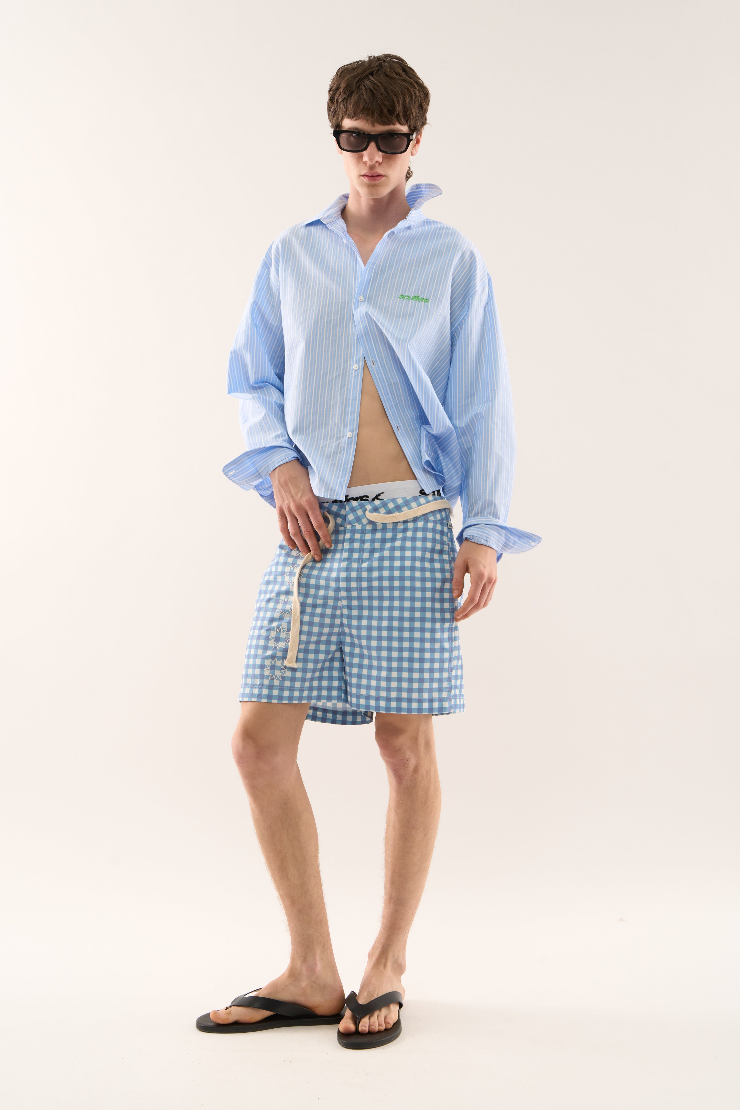 Neue Ibiza-Badehose mit blauem Karomuster