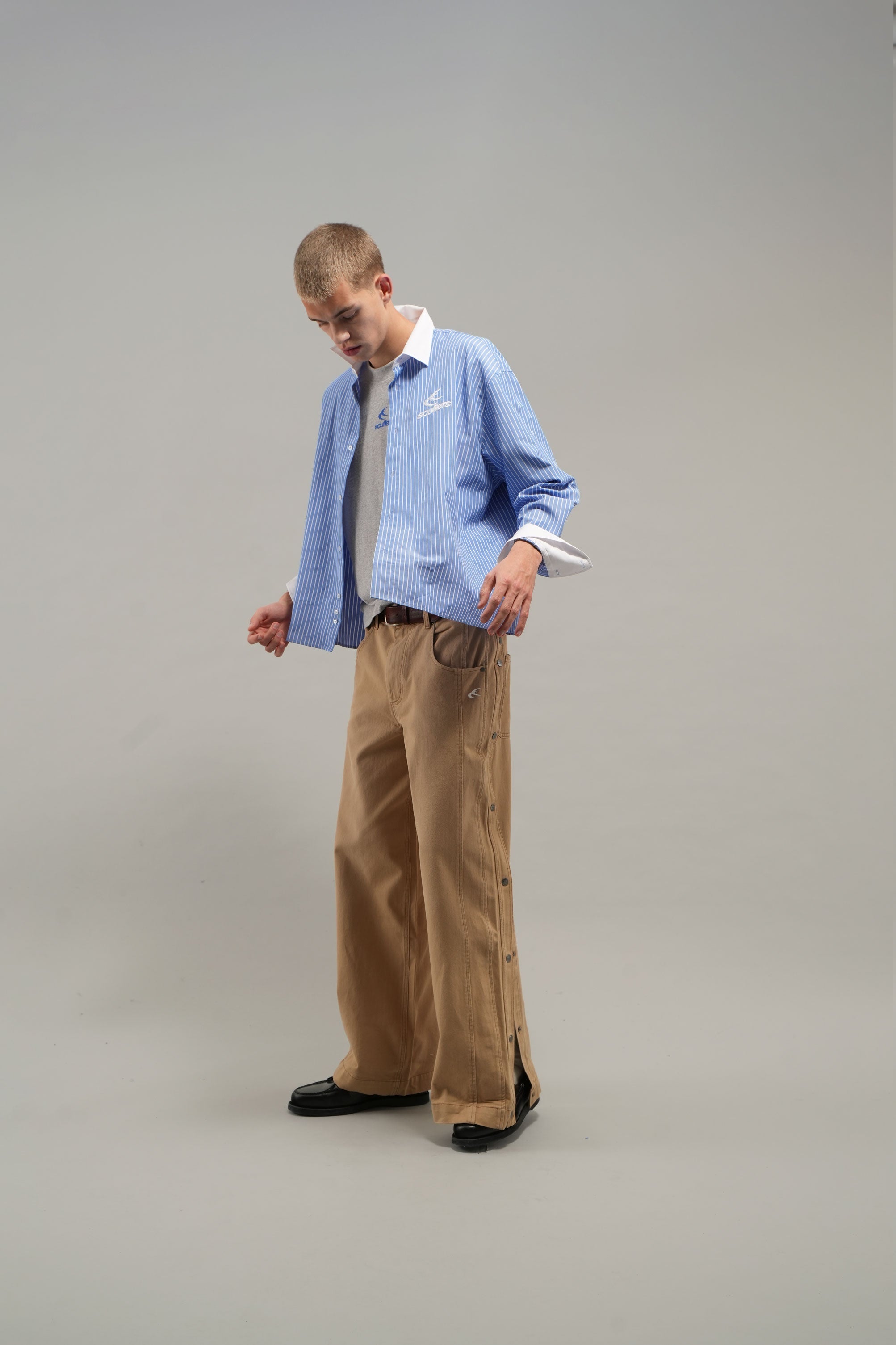 Neues Chester-blaues Hemd